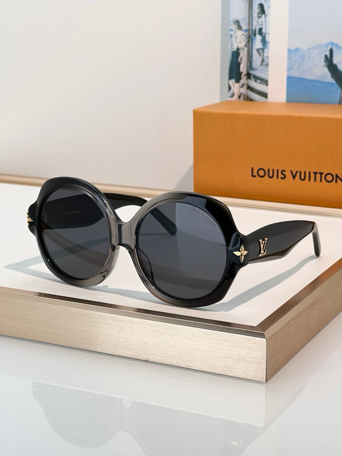 Louis Vuitton Z3325U-Z3326U New LV Aura Flower Round Sunglasses ✨